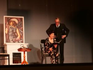 Emma und ihr langjähriger Freund und Vertrauter Konrad.